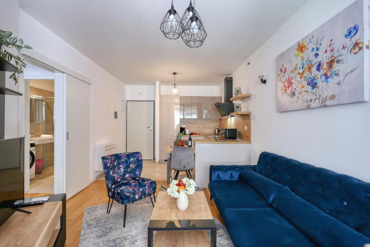Apartments Luna With Free Parking Zadar Eksteriør bilde